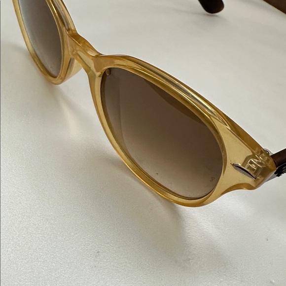 Ray-Ban Amber Sunglasses with Gradient Lenses - Picture 4 of 7